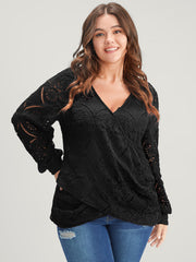 Solid Crossover Hem Lace Blouse