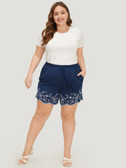 Floral Embroidered Pocket Knotted Lettuce Trim Shorts