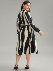 Colorblock Striped Notched Belted Lantern Sleeve Dress