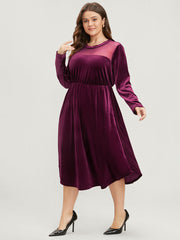 Solid Mesh Patchwork Pocket Velvet Arc Hem Dress