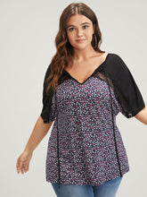 Floral Contrast Lace Ties Neck T-shirt