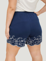 Floral Embroidered Pocket Knotted Lettuce Trim Shorts