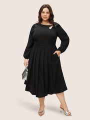 Anti-Wrinkle Asymmetrical Neck Keyhole Pleated Hem Dress