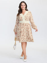 Floral Print Lace Trim Shirred Midi Dress