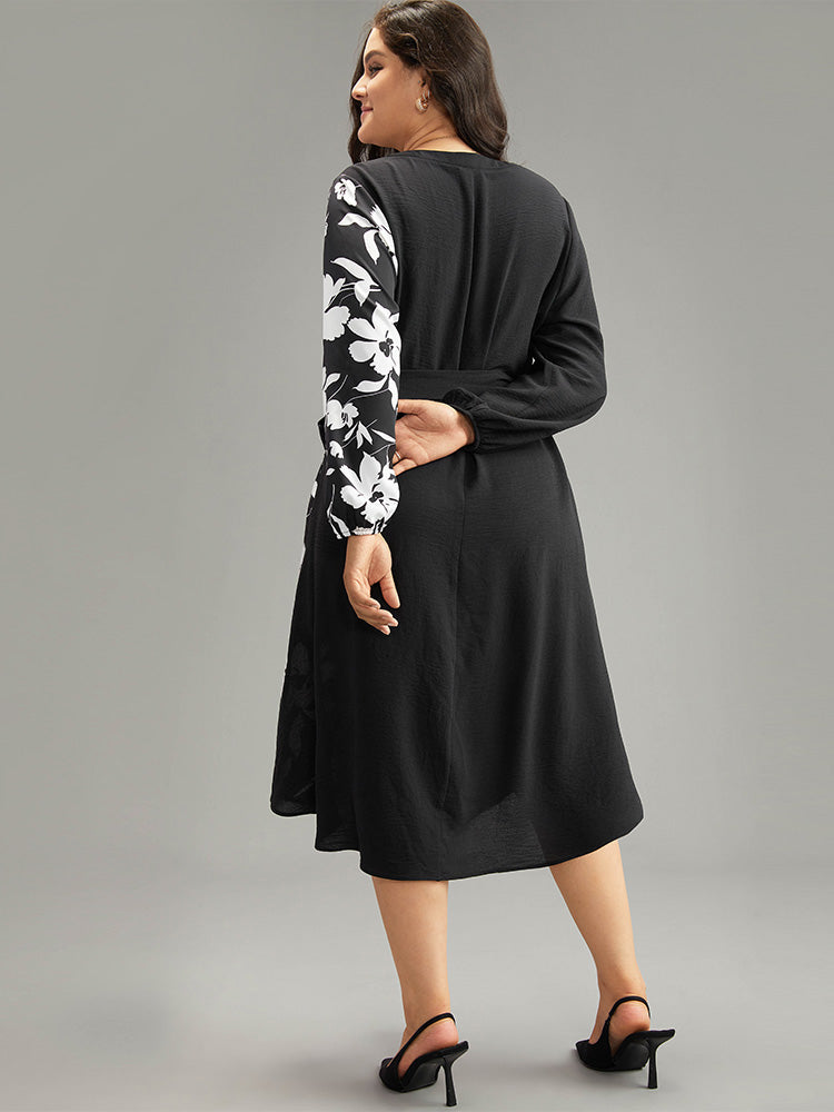 Silhouette Floral Print Patchwork Pocket Dress