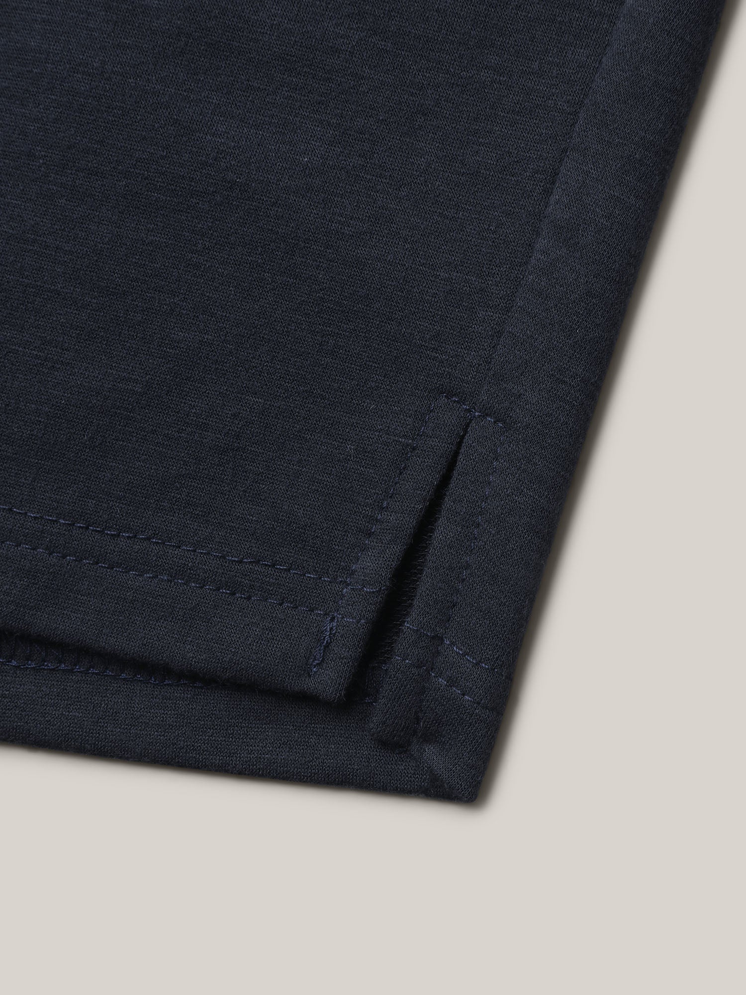 Stretchy Waist Split Relaxed Shorts