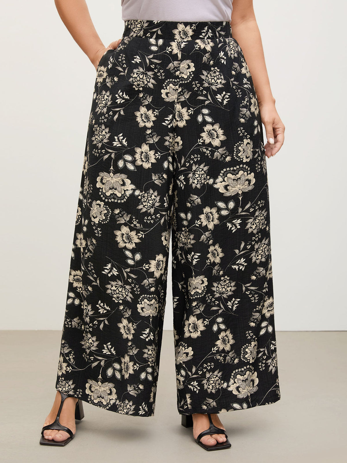 Silhouette Floral Print Wide-Leg Pants