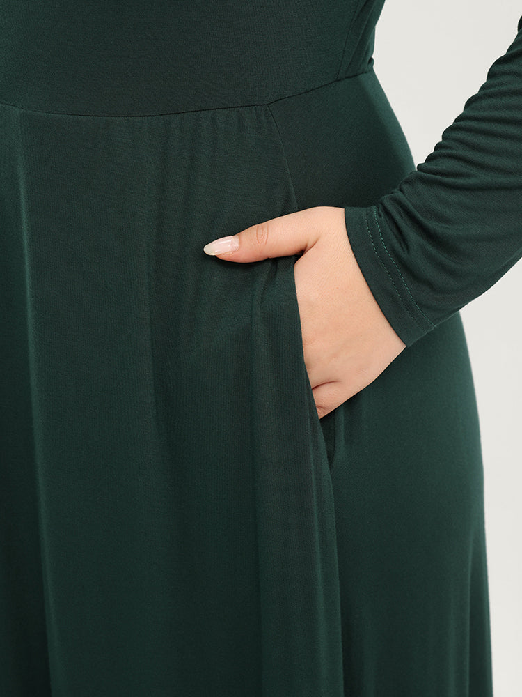 Solid Pocket Gathered V Neck Midi Dress Without Belt