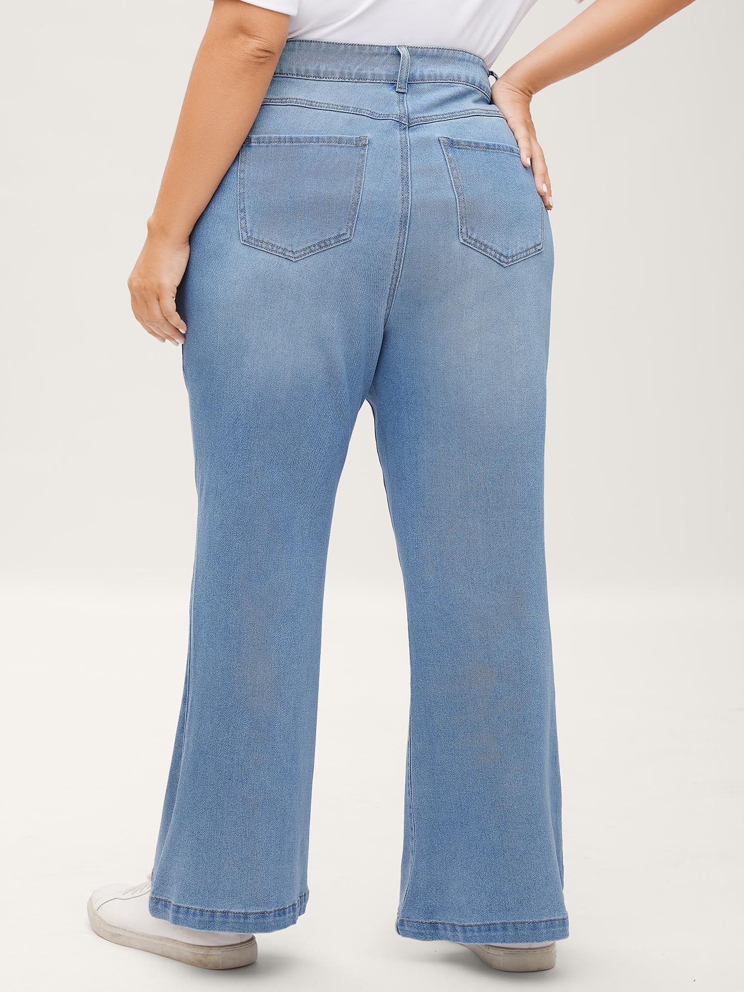 Classic Flared Hem Mid-Rise Jeans