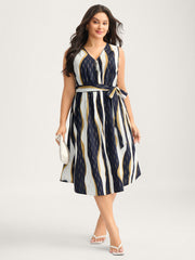 Gold Stamp Wavy Striped Lined Midi Dress