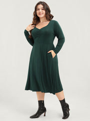 Solid Pocket Gathered V Neck Midi Dress Without Belt