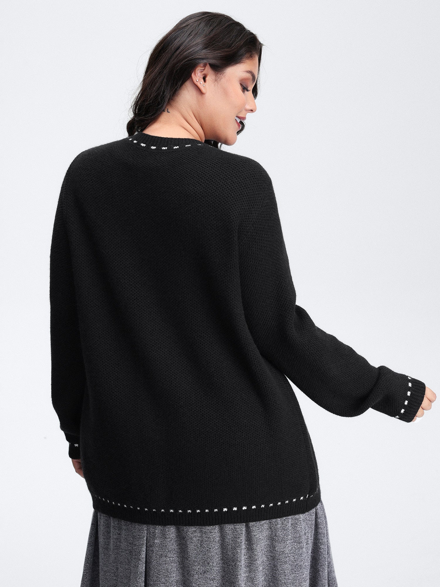 Arc Hem Textured Color Contrast Knit Cardigan