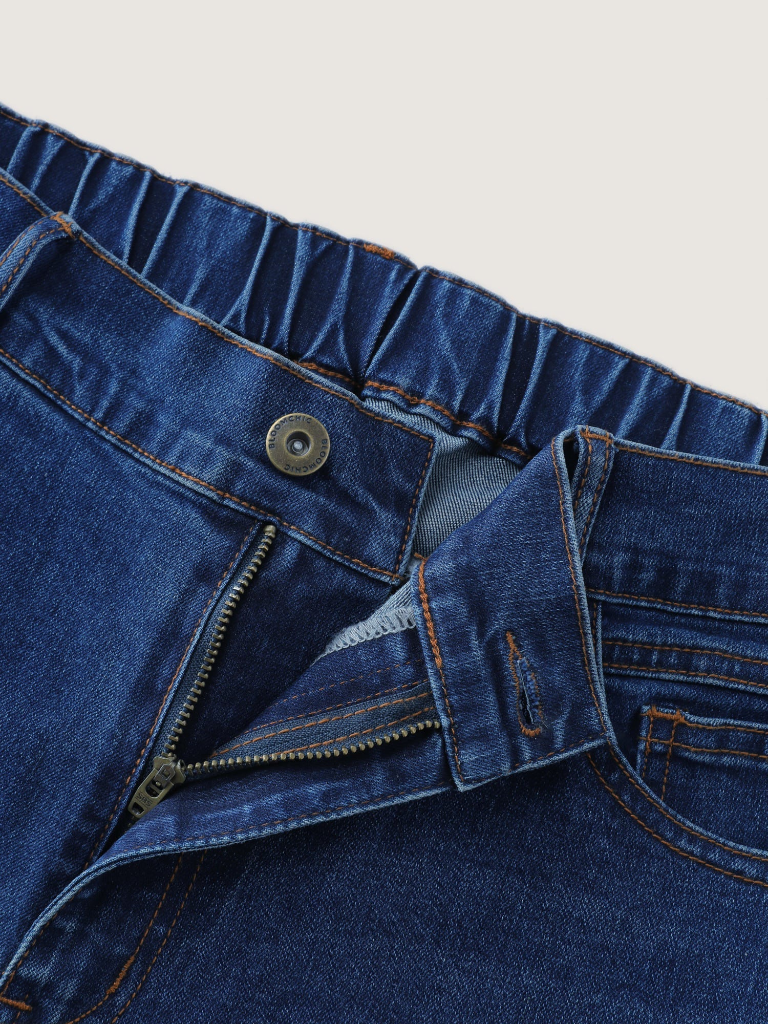 Stretchy Waistband Wide-Leg Jeans
