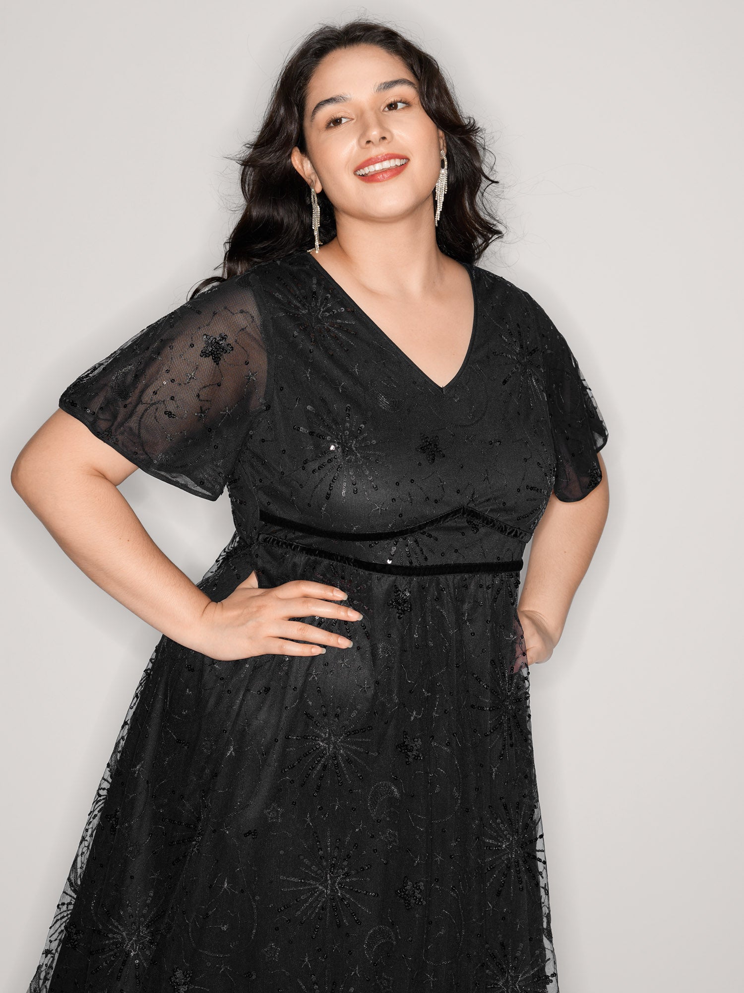 Sequin Embroidery Triangular Waist Maxi Dress