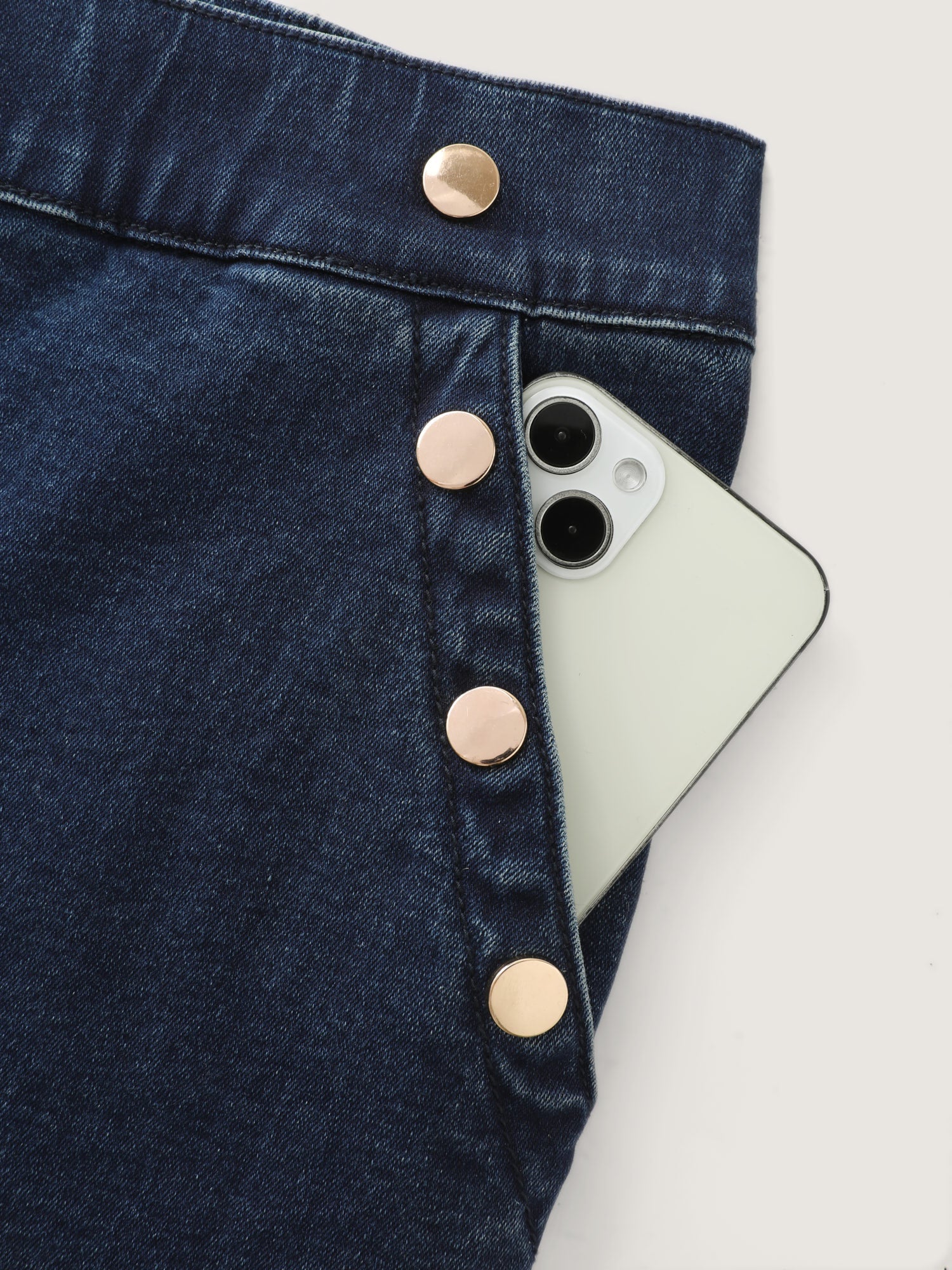 Button-Detail Pull-On Skinny-Fit Jeans