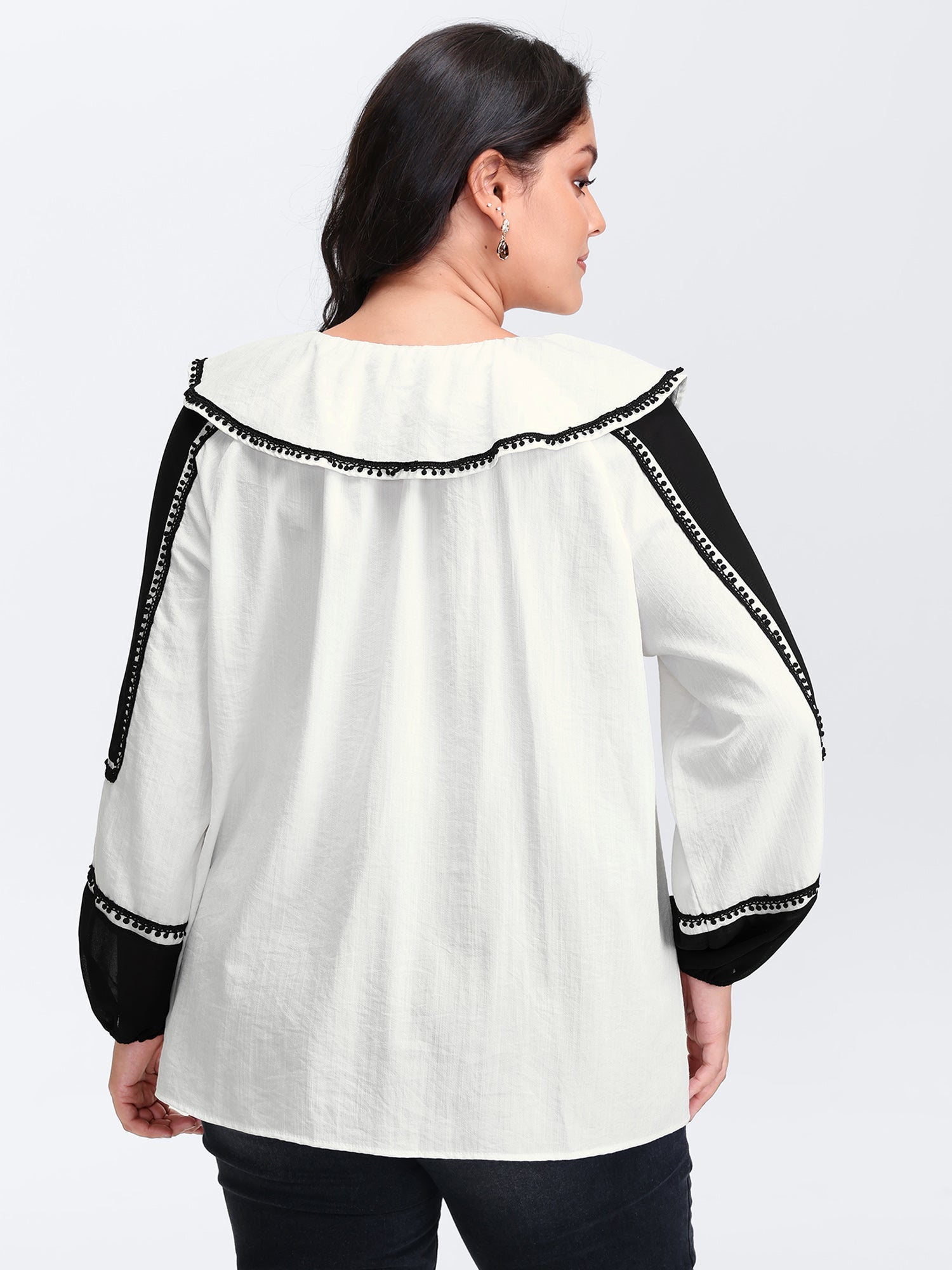 Ruffled Collar Contrast Webbing Top