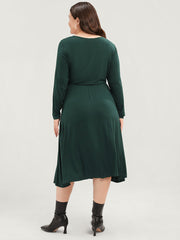 Solid Pocket Gathered V Neck Midi Dress Without Belt