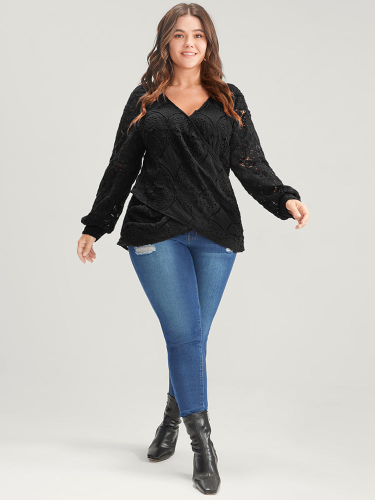 Solid Crossover Hem Lace Blouse
