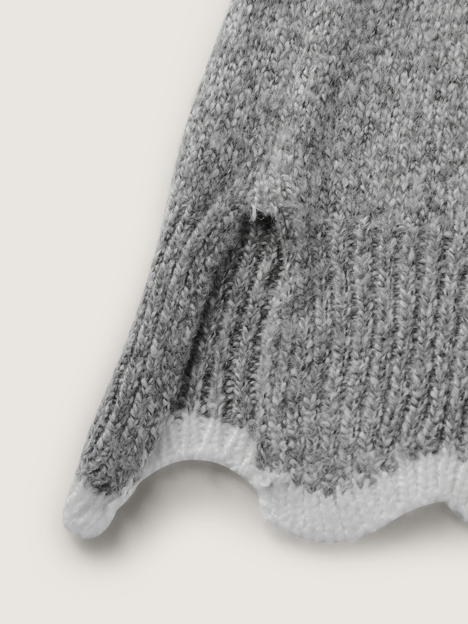 Floral Jacquard Wavy Edge Pullover