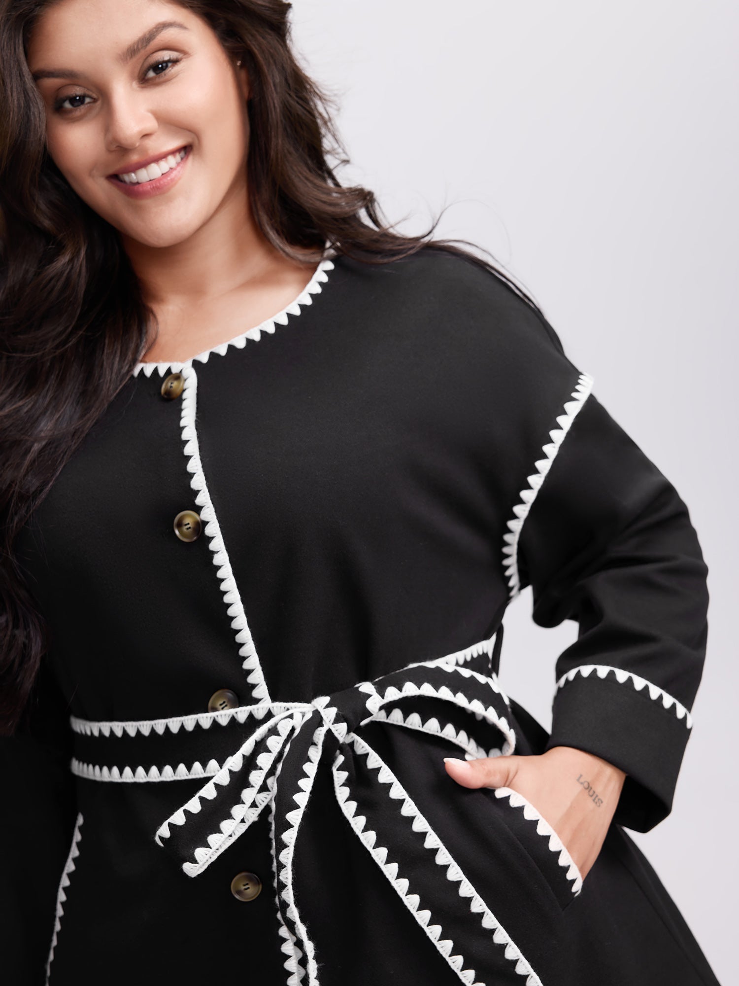 Overlock Stitch Color Contrast Belted Jacket