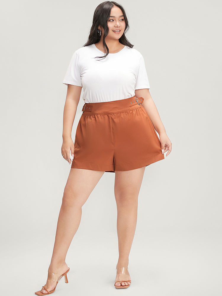 Solid Buckle Detail Zipper Back Shorts