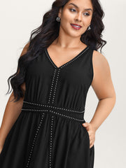 Shirred Side Pockets V-Neck Midi Dress