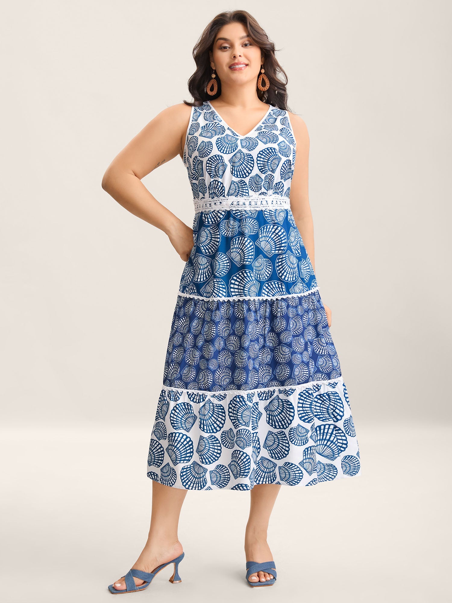 Shell Print Lace Trim Pockets Maxi Dress