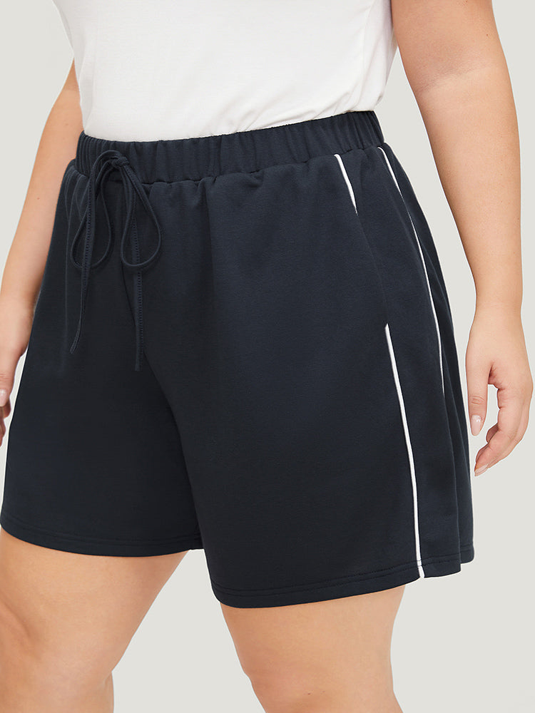 Plain Seam Detail Pocket Knotted Shorts