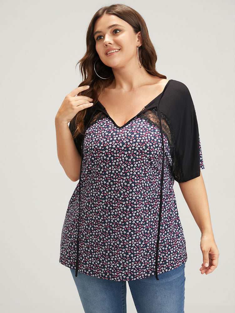 Floral Contrast Lace Ties Neck T-shirt