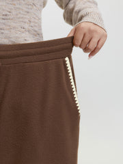 Shell Shaped Embroidery Contrast Pants