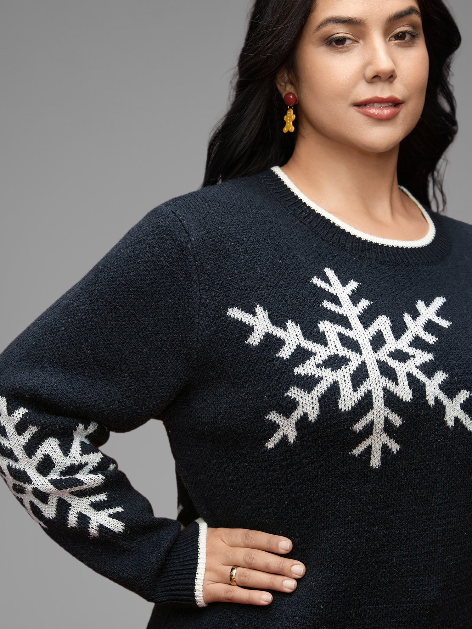 Snowflakes Pattern Contrasting Hem Pullover