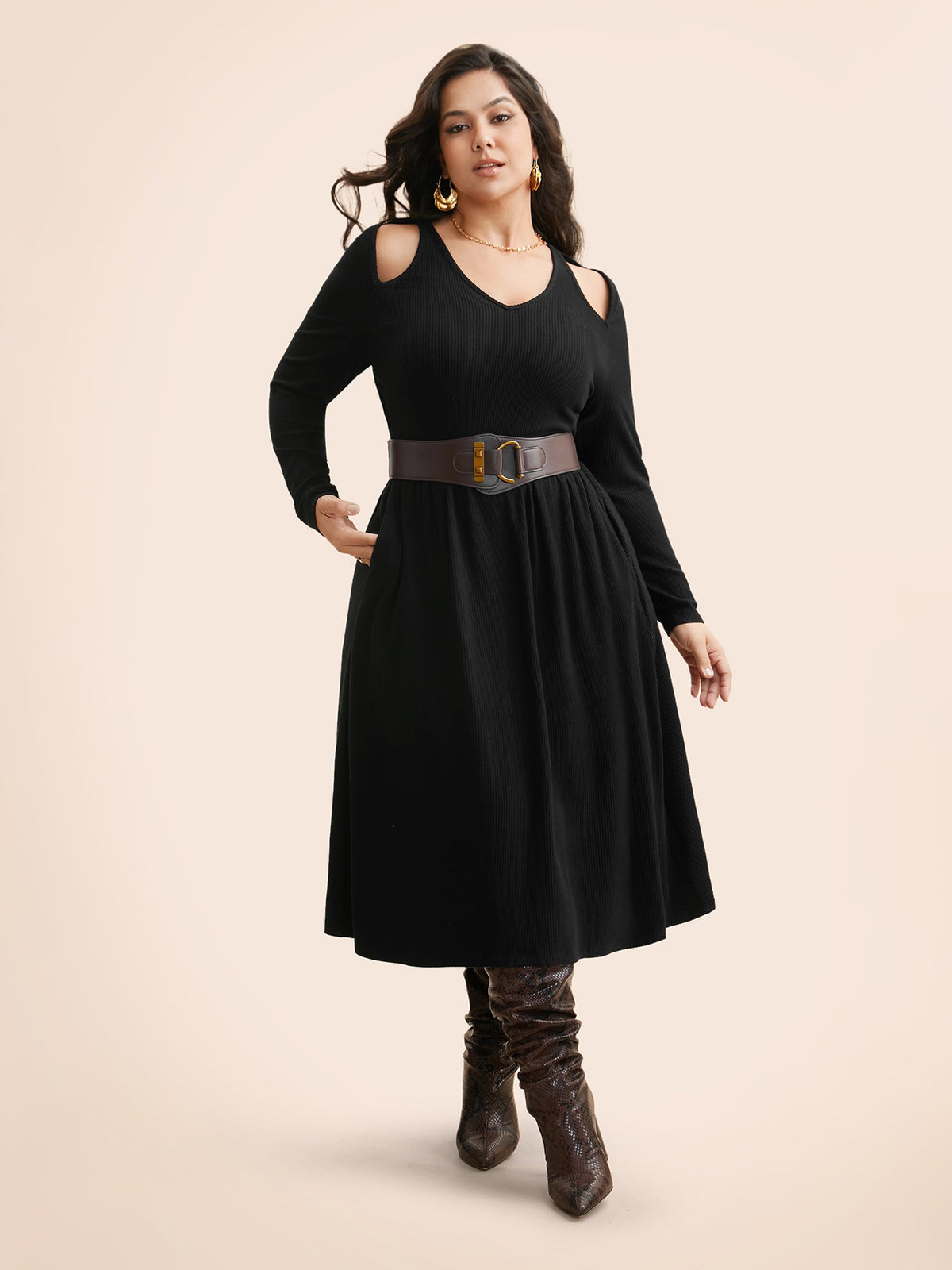 Solid Pit Strip Cut Out Dress