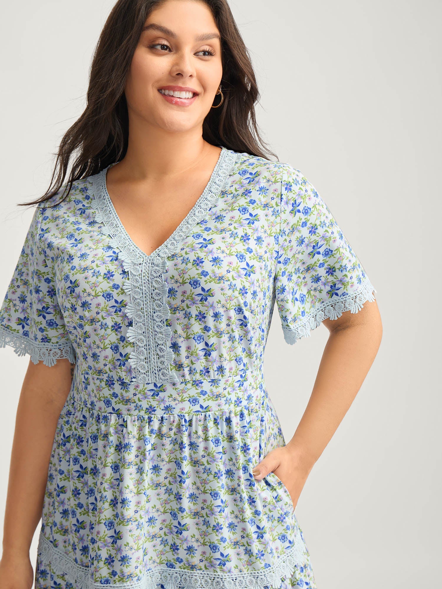 Floral Print Lace Tiered Midi Dress