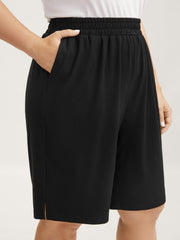 Stretchy Slit Straight-Leg Shorts