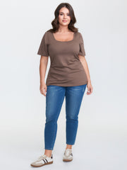 Scoop Neck Fitted Stretchy T-Shirt