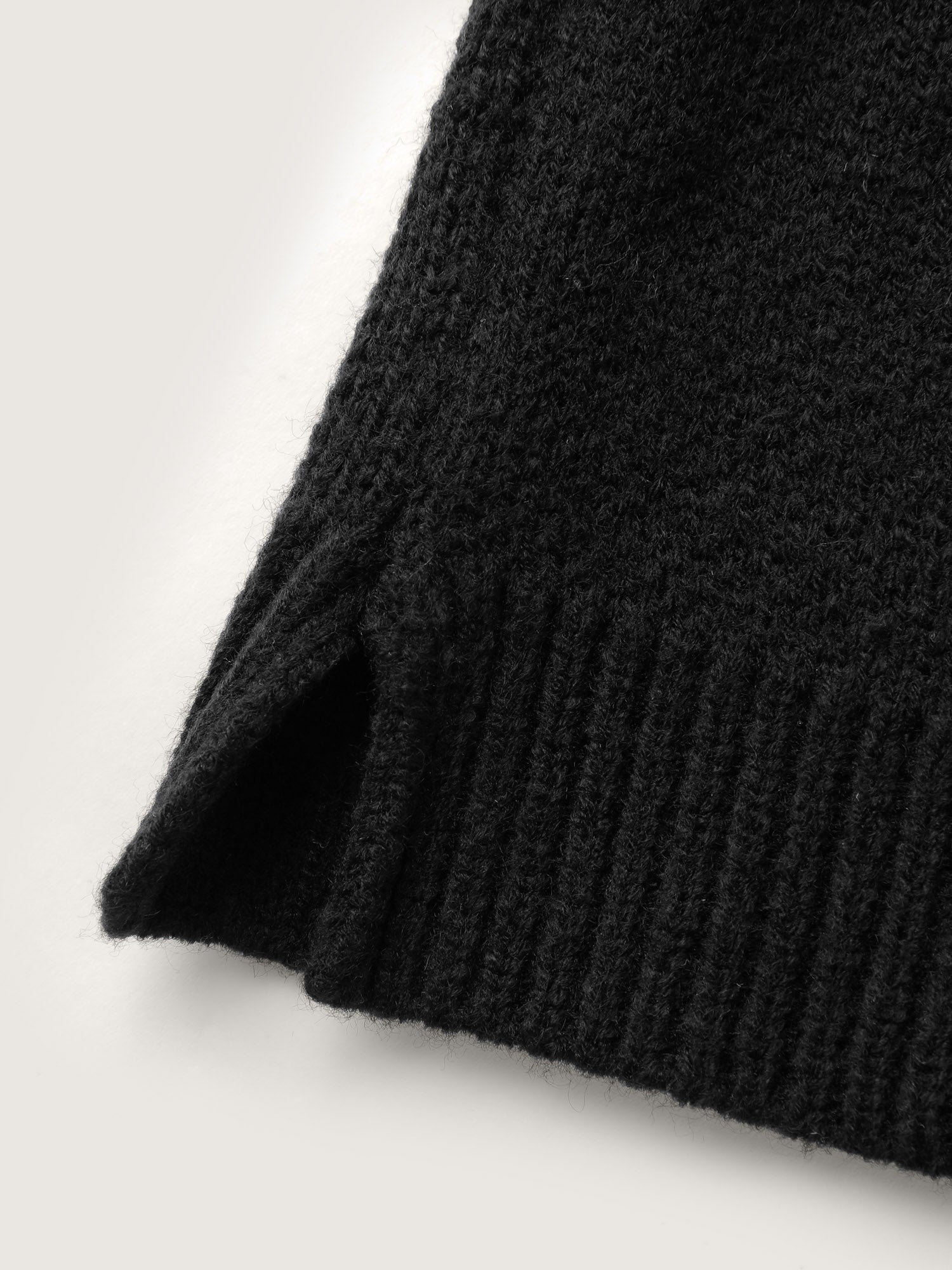 Bat Pattern Ribbed Neck Pullover