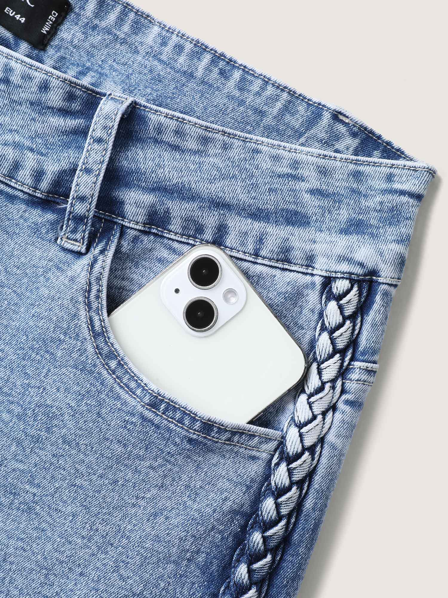 Classic Cut Wide-Leg Crop Jeans