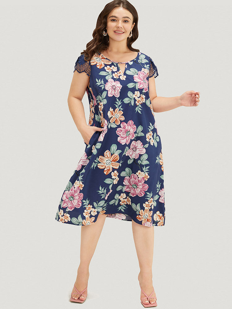 Floral Pocket Keyhole Lace Cap Sleeve Flutter Dress