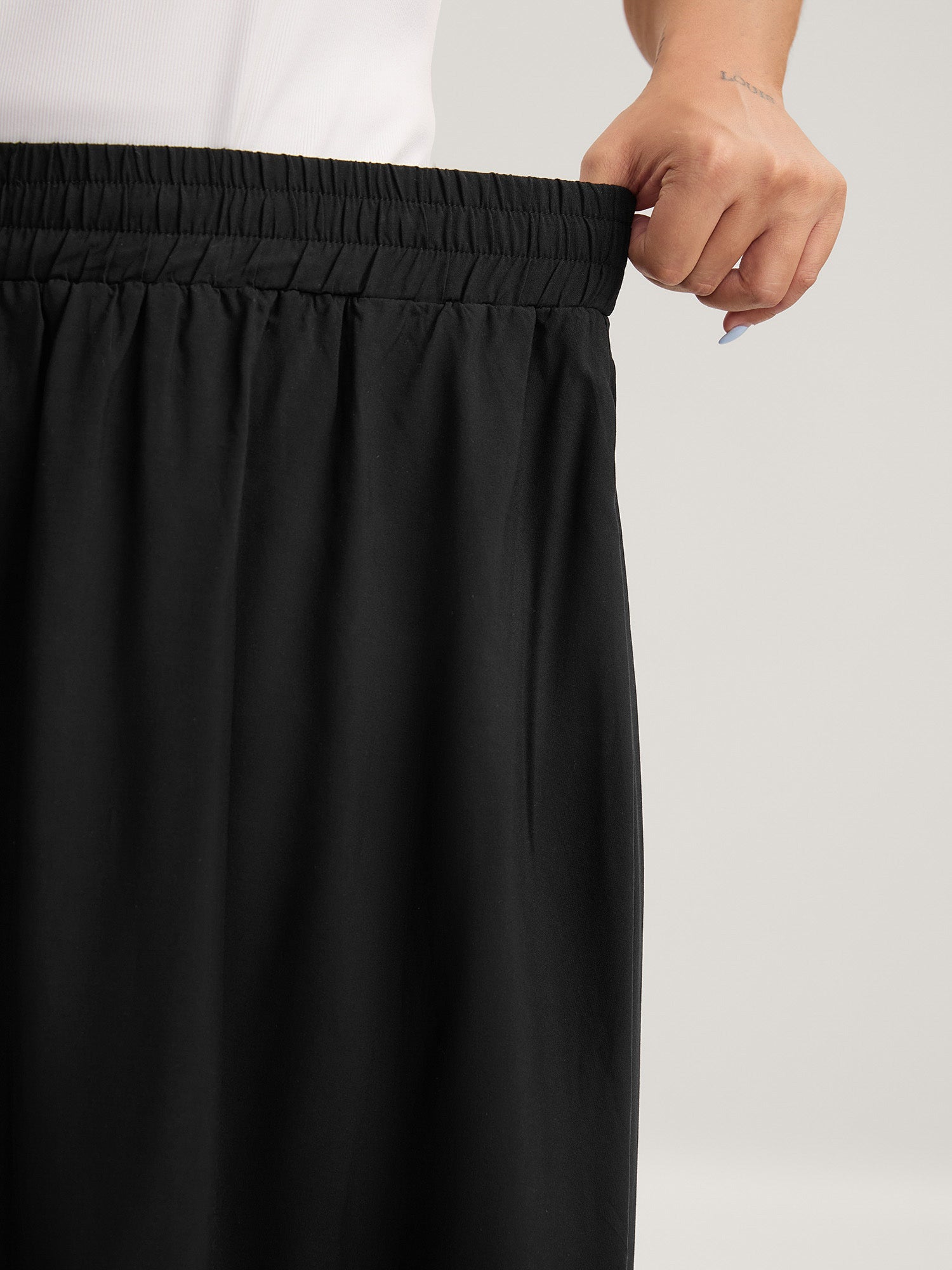 Shirred Lace Trim Pleated Midi Skirt