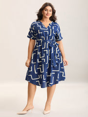 Geometric Print Curved Hem Midi Dress