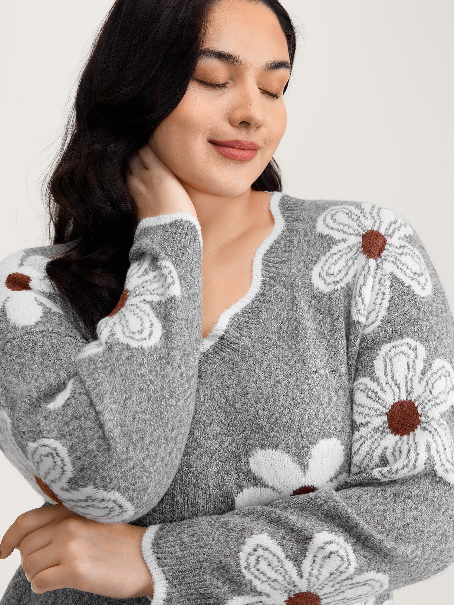 Floral Jacquard Wavy Edge Pullover