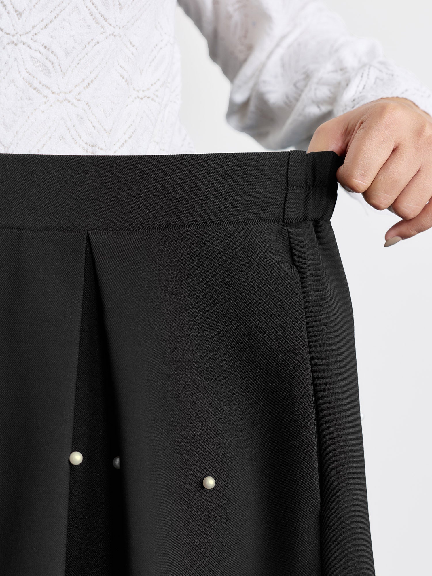 Beadwork Pleated Solid Midi Skirt