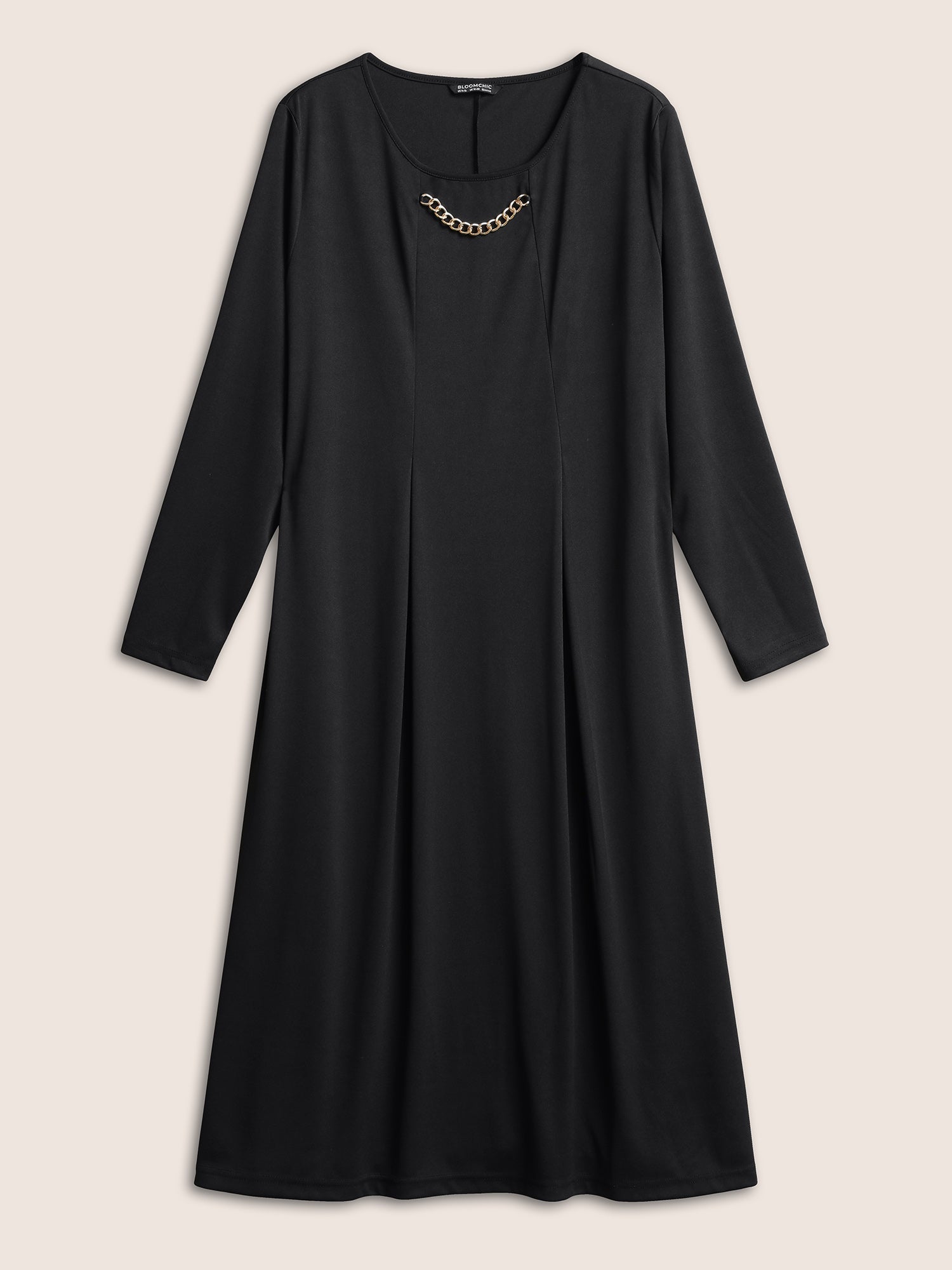 Solid Metal Chain Detail Pocket Plicated Dress