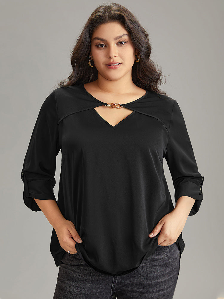 Static-Free Plain Keyhole Chain Detail Blouse
