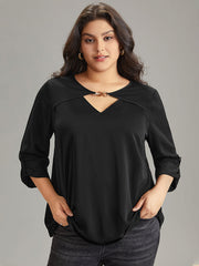 Static-Free Plain Keyhole Chain Detail Blouse