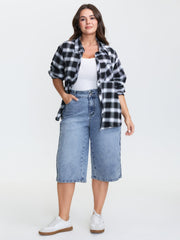 Classic Cut Wide-Leg Crop Jeans