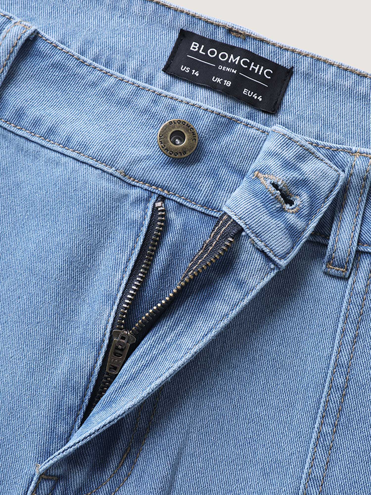 Classic Flared Hem Mid-Rise Jeans