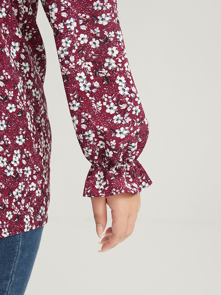 Floral Lantern Sleeve Arc Hem V Neck Blouse