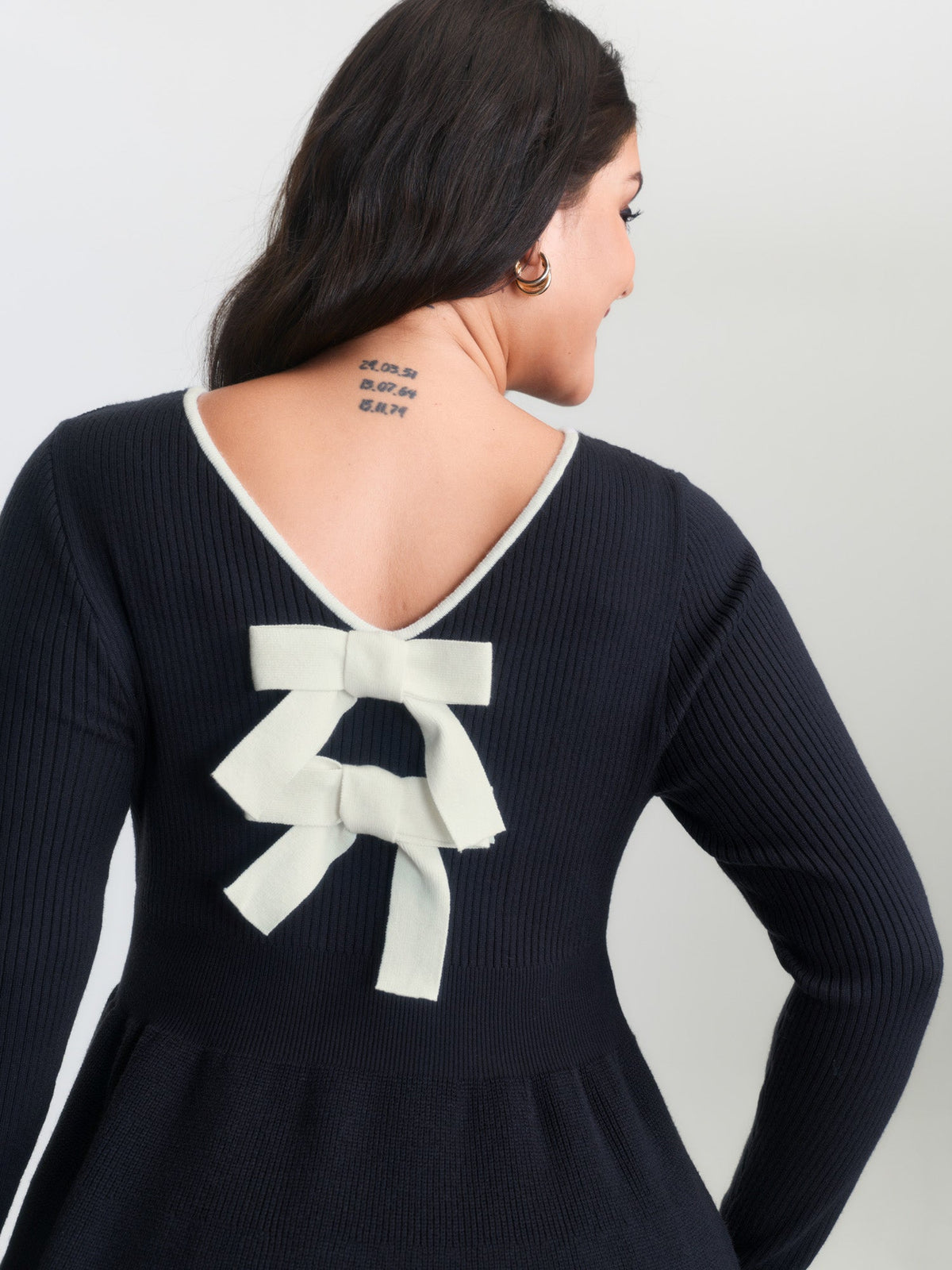 Bowknot Back A-Line Cinched-Waist Sweater Dress