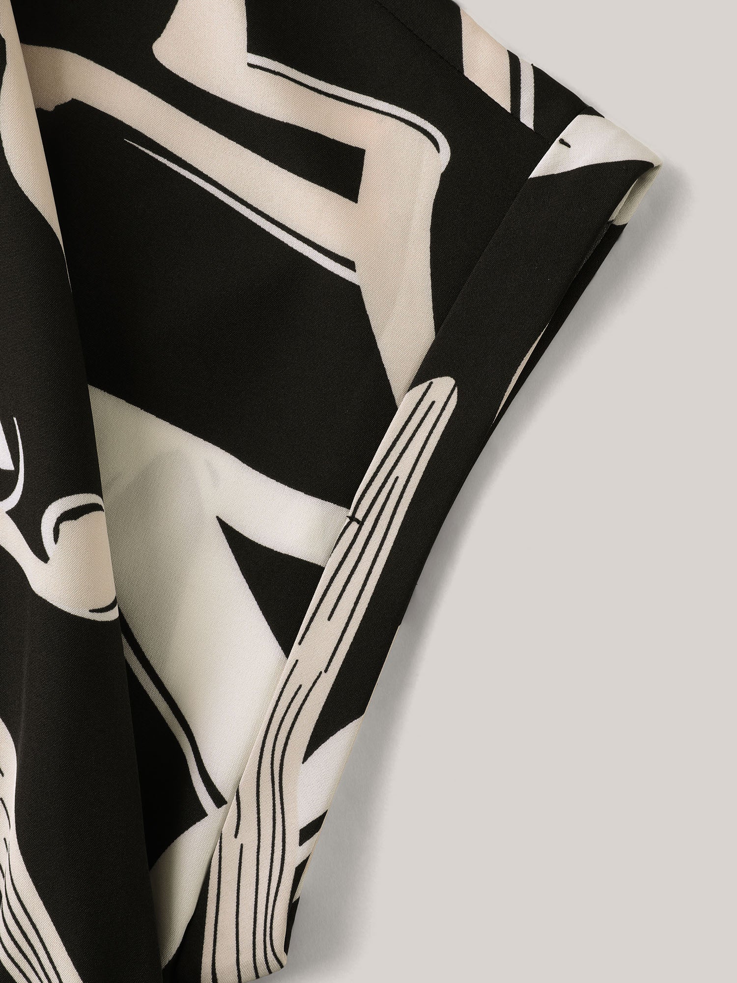 Abstract Print Ribbon Collar Midi Dress